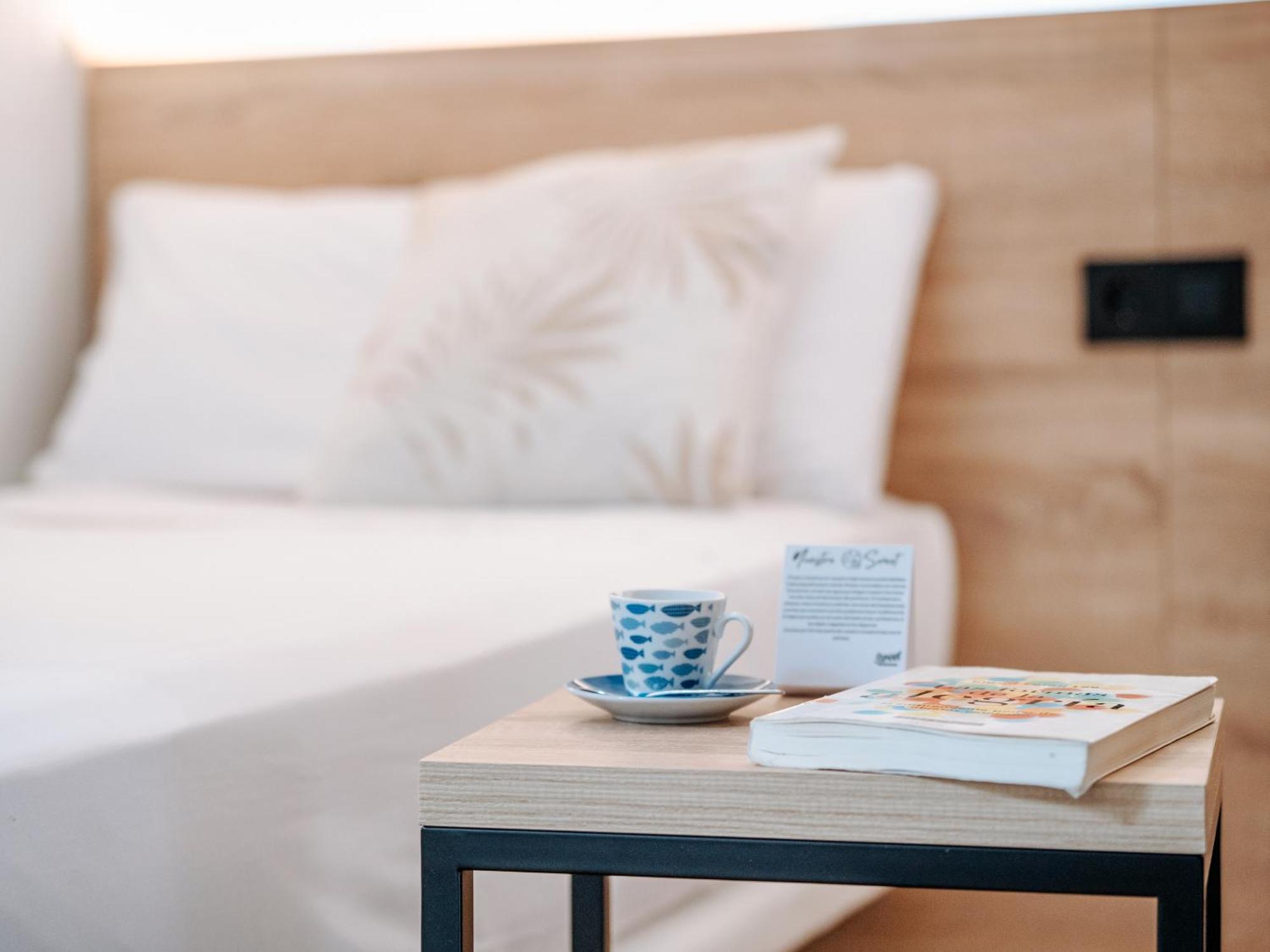 Sweet Lloret Suites Lloret de Mar Bagian luar foto