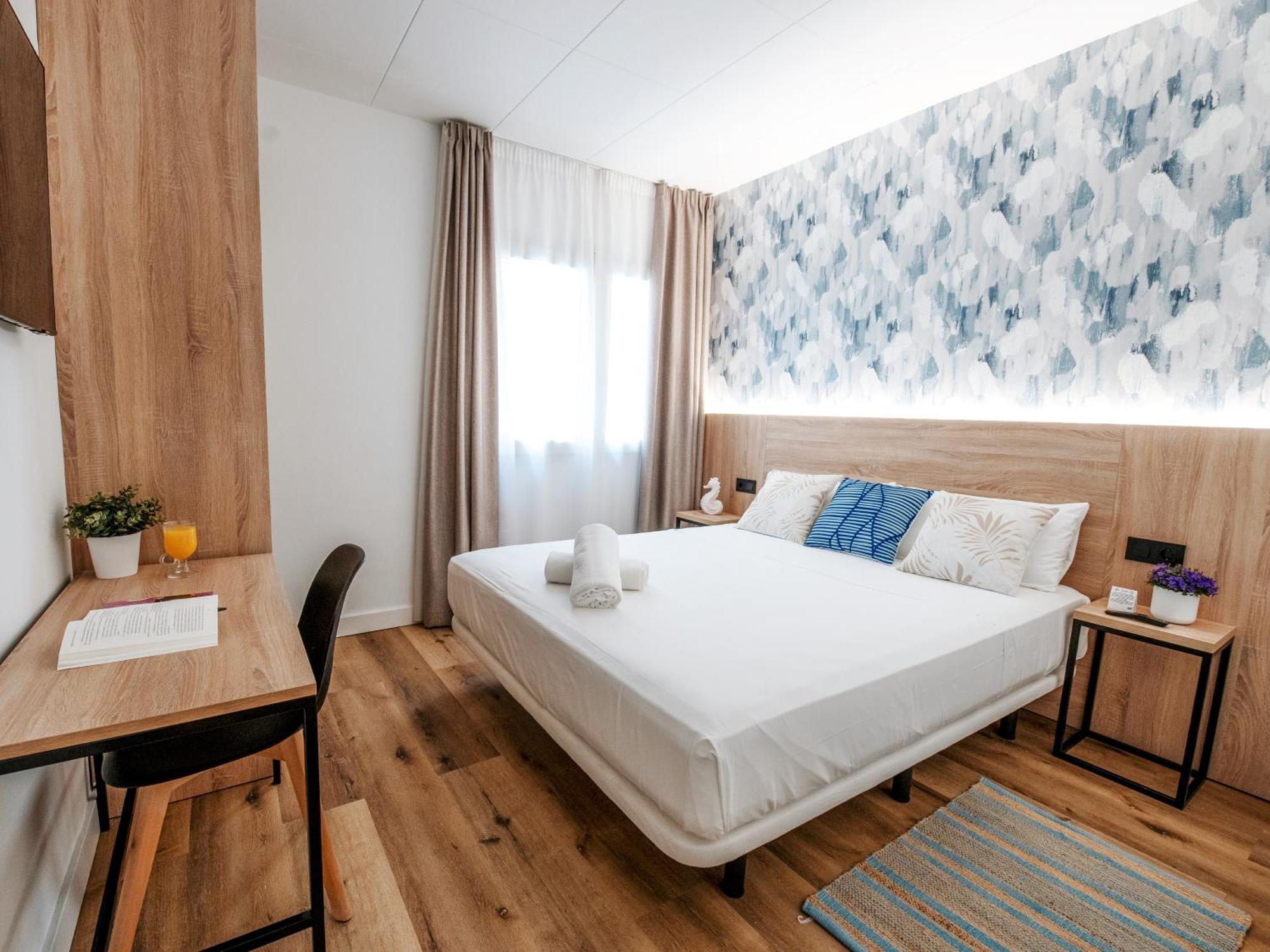 Sweet Lloret Suites Lloret de Mar Bagian luar foto