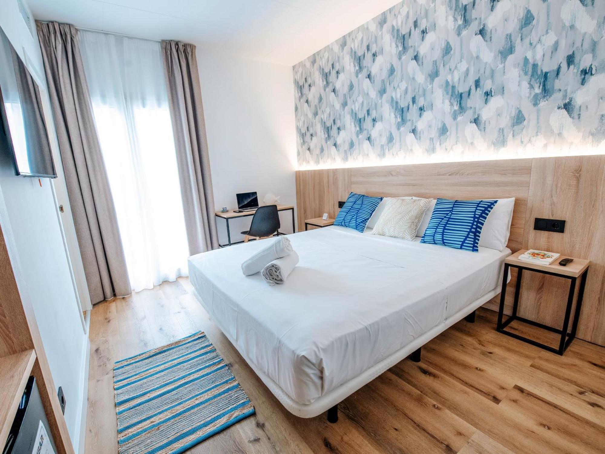 Sweet Lloret Suites Lloret de Mar Bagian luar foto