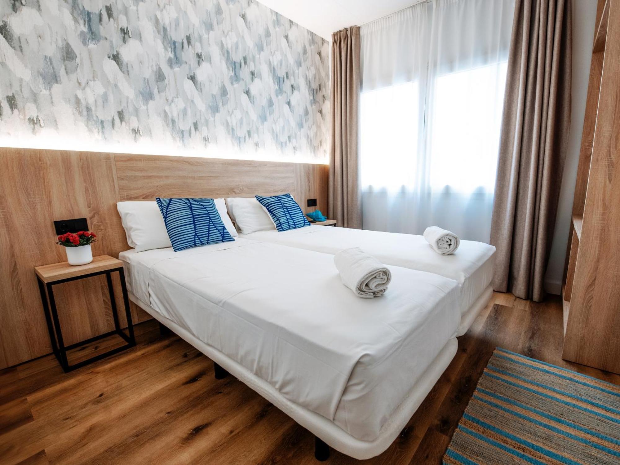 Sweet Lloret Suites Lloret de Mar Bagian luar foto